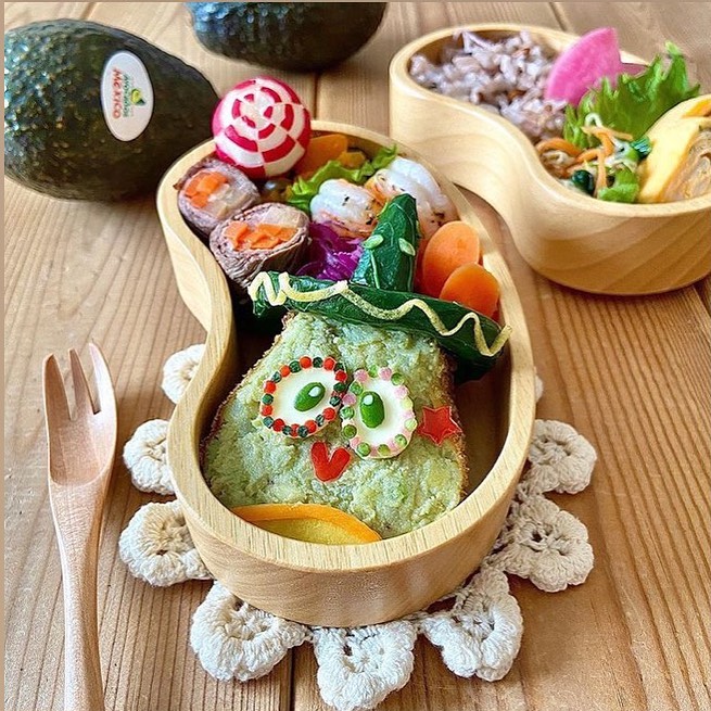 インスタ　お弁当にもぴったりの「ベビー帆立とアボカドのコロッケ」